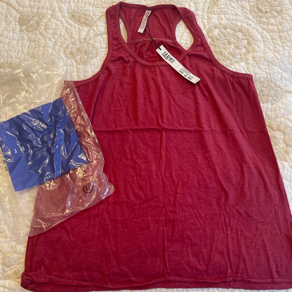IAB Razor Back Tank - Picture 2 of 3
